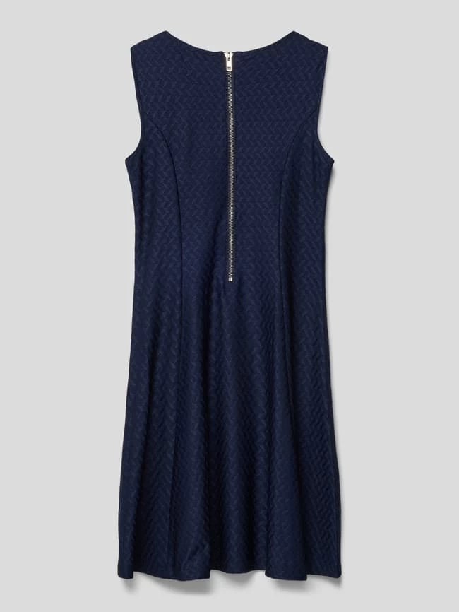 Happy Girls Kleid Mit Strukturmuster - Marineblau 3 Happy Girls Kleid Mit Strukturmuster - Marineblau – Bild 3