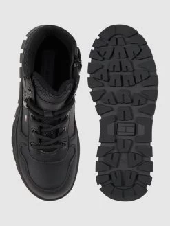 T.Hilfiger Kids Shoes Boots In Leder-Optik Modell 'Drake' - Schwarz 5 T.Hilfiger Kids Shoes Boots In Leder-Optik Modell 'Drake' - Schwarz -Kindermoden Kunterbunt 64rj4ha46t438e9ka94kgjiha9b54l29613l2da4a5b3aiqcacs4kkag6p74odq270o42ki66d73ida494o3ie1j6gr38p9o65hmae9kcco68ob1c9j62cho74pm8c3264o32o8