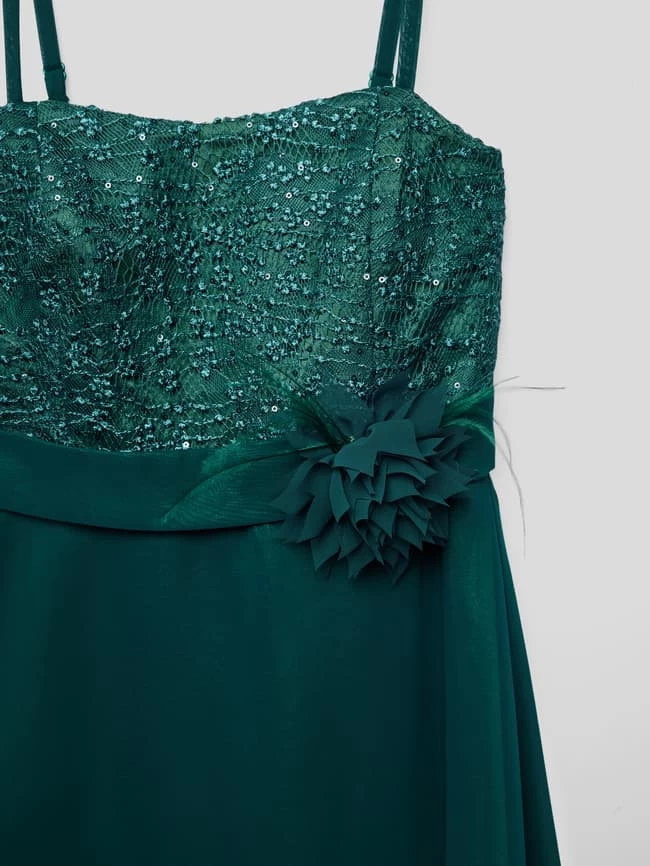 G.O.L. Kleid Mit Floralem Detail - Dunkelgrün 2 G.O.L. Kleid Mit Floralem Detail - Dunkelgrün – Bild 2