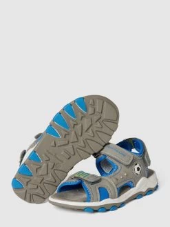 Tom Tailor Sandalen Mit Motiv-Prägung - Hellgrau -Kindermoden Kunterbunt 6pa38kaa60rl8ka574r3ed238d73cj289lajcihk8sq4ue2g6l8j6dif958kokqk717kui2a6h33ai2dap3j8cb46kq66ob26os32dhk6th34ohhcgr64d3570pjeeb2clj36p8