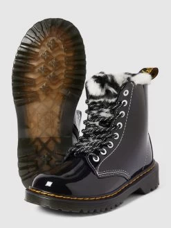 Dr. Martens Schnürboots In Lack-Optik Modell 'Serena' - Schwarz -Kindermoden Kunterbunt 71a3chqf999kchql6l64ucaj6krj0hi18l9jiji574q36dpk9h1l0i2dap75acqi8d6l8khl8d734j28ah3m4dpo68om8c1i6ko3ao9k6th66e9n6sp3cdhm70pjccj3c8qjec0