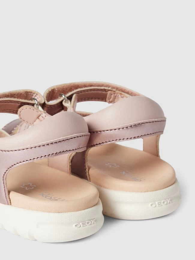 Geox Sandalen Im Metallic-Look Modell 'BOREALIS' - Rosé 2 Geox Sandalen Im Metallic-Look Modell 'BOREALIS' - Rosé – Bild 2