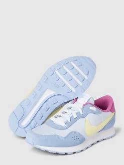 Nike Sneaker Mit Label-Print Modell 'Valiant' - Flieder -Kindermoden Kunterbunt 8t7koka594o50c277195acqc6h130h9h9d5jelhh95836kab9h94oh259h3jajqh9sr4ilhja984uc9m993j4cb574oj6p3568q38c9k64s6ae9ncpj64p1kc4r66db1cgrj6oo