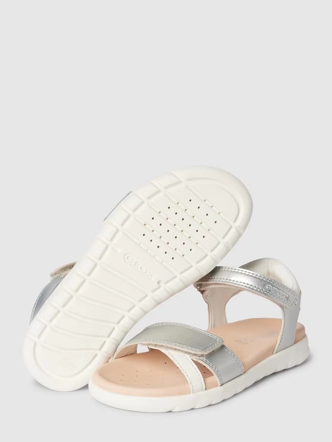 Geox Sandalen Im Metallic-Look Modell 'BOREALIS' - Silber 4 Geox Sandalen Im Metallic-Look Modell 'BOREALIS' - Silber – Bild 4
