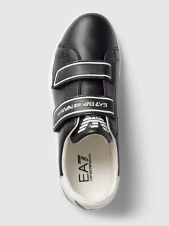 EA7 Emporio Armani Sneaker Mit Klettverschluss Modell 'CLASSIC STRAP' - Schwarz 6 EA7 Emporio Armani Sneaker Mit Klettverschluss Modell 'CLASSIC STRAP' - Schwarz -Kindermoden Kunterbunt a8rkoh9ia54j8ea89tb4iead710l0di79l2j0h1j8h642jig9h246l22ap730ihh8oskchqc6575ae2k8t3m8dj5cko3idb56gpm2dhk6pj3coho74p6aohl6dh30phg61im2do