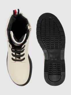 T.Hilfiger Kids Shoes Boots In Lack-Optik - Beige -Kindermoden Kunterbunt acsk6jhg8grk8gaha52j6c2ca9a5ac276ssl0e2d84pkmhi49ta3ck2k68q3ic1n69330lim919j2k2map3m6phl74rjae1gc5gj6e9k74r3ae1o6lj66chi68o3ee1h70pjioo